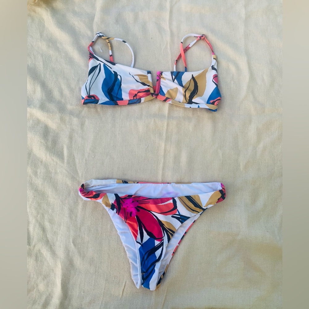 Pretty pattern oneill 2 piece bikini set!